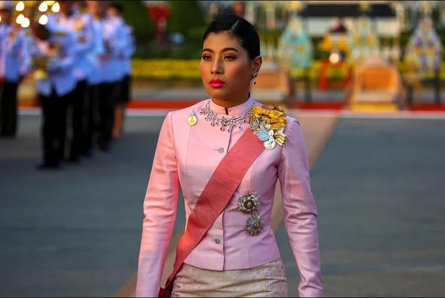 Công chúa Thái Lan được trao quân hàm thiếu tướng lục quân - Ảnh 1.