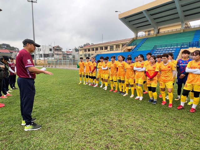 Tân đội trưởng Thùy Trang: 'Bóng đá nữ Việt Nam sẵn sàng cho các mục tiêu lớn' - Ảnh 1.