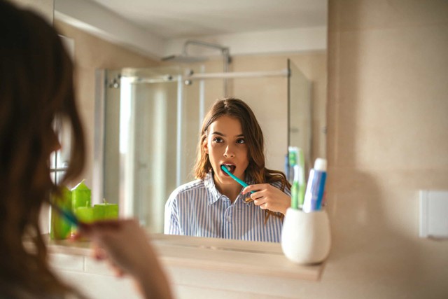 Đánh răng đúng cách làm giảm nguy cơ thấp khớp - Ảnh 1.