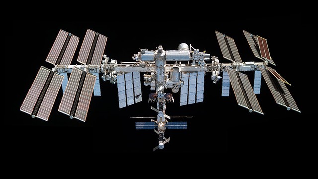 NASA dự chi 1 tỉ USD chuẩn bị cho 'cái chết' của Trạm không gian ISS - Ảnh 1.
