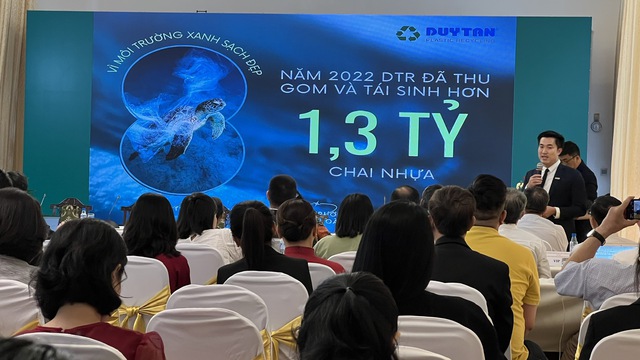Việt Nam xuất khẩu 4.000 tấn hạt nhựa tái chế vào Mỹ - Ảnh 1. Việt Nam xuất khẩu 4.000 tấn hạt nhựa tái chế vào Mỹ - Ảnh 1.