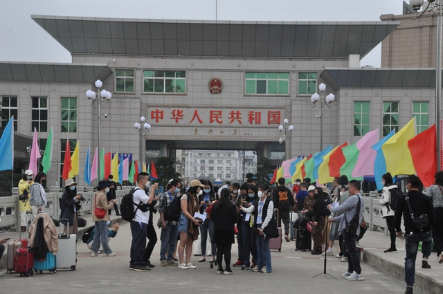 Quảng Ninh: Móng Cái đón 30 khách Trung Quốc theo tour trở lại sau 3 năm - Ảnh 4.