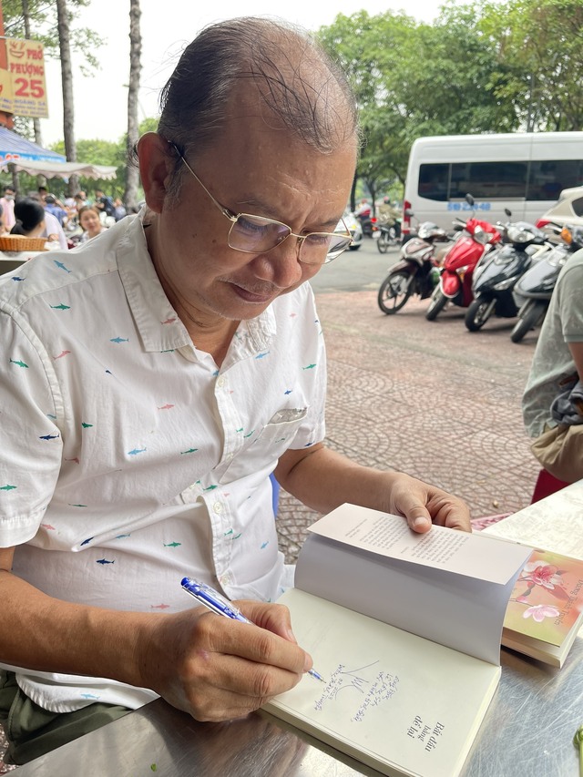 'Những người hàng xóm' của nhà văn Nguyễn Nhật Ánh dự 'bữa tiệc' Tháng ba sách Trẻ - Ảnh 2.