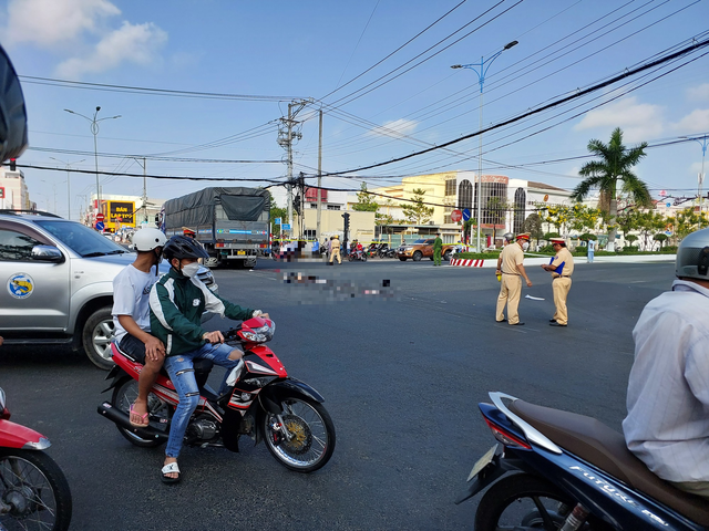 Cà Mau: Tai nạn giao thông khiến 2 người tử vong tại chỗ - Ảnh 1.