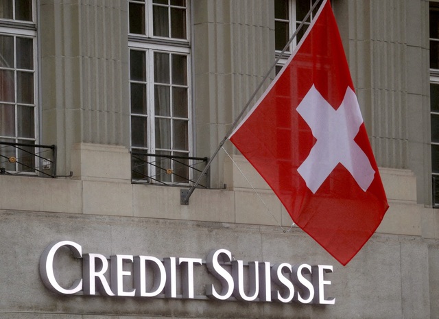 Credit Suisse khủng hoảng, ngân hàng trung ương Thụy Sĩ giải cứu - Ảnh 1.