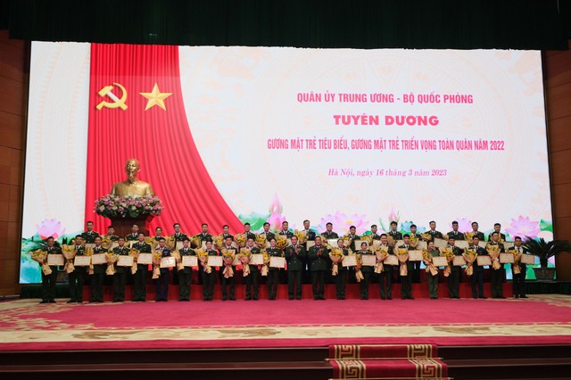 Chủ tịch nước Võ Văn Thưởng tuyên dương gương mặt trẻ tiêu biểu toàn quân - Ảnh 3.
