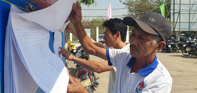 Tái định cư: Chính quyền phải tìm cách hỗ trợ người dân không đủ tiền xây nhà - Ảnh 3.