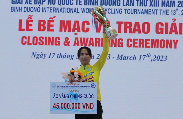 Tay đua Thái Lan đoạt áo vàng chung cuộc giải xe đạp nữ quốc tế Bình Dương - Ảnh 1.