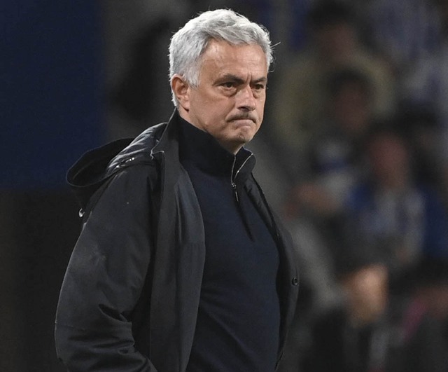 HLV Mourinho hẹn HLV CLB Real Sociedad dự Champions League mùa sau - Ảnh 1.