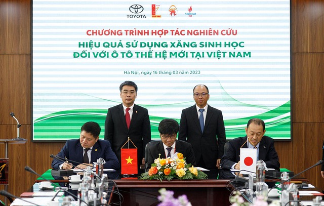 Toyota Việt Nam khởi động dự án nghiên cứu hiệu quả ứng dụng nhiên liệu sinh học  - Ảnh 1.