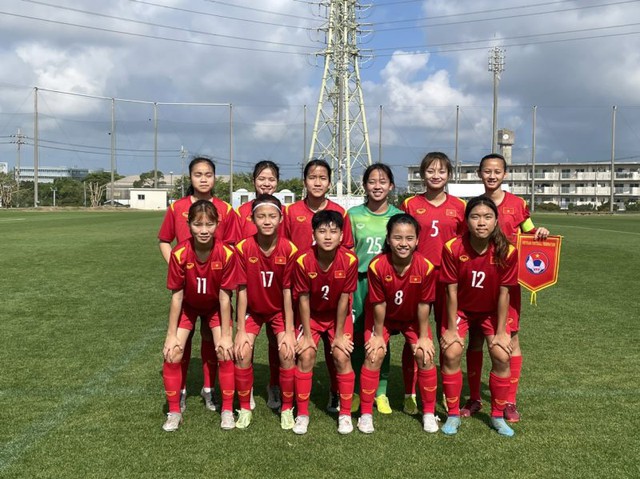 Đội tuyển nữ U.17 Việt Nam thắng đậm trận ra quân trước U.17 Malaysia - Ảnh 1.