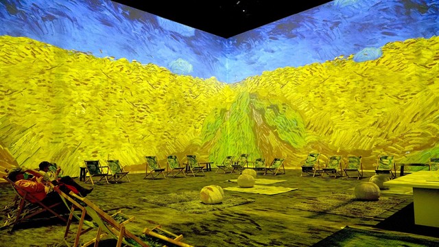 Có gì trong triển lãm nghệ thuật tương tác đa giác quan Van Gogh? - Ảnh 2.