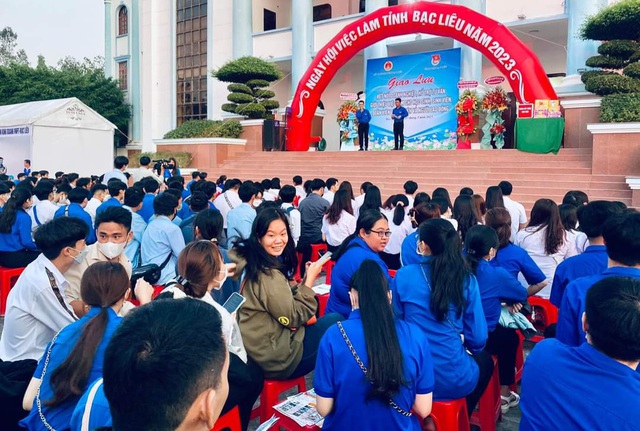 Hàng trăm ĐV-TN, người lao động tham gia Ngày hội việc làm ở Bạc Liêu - Ảnh 2. Hàng trăm ĐV-TN, người lao động tham gia Ngày hội việc làm ở Bạc Liêu - Ảnh 2.