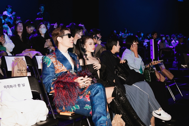 Diện thiết kế của Công Trí, Bảo Hà xuất hiện ấn tượng tại Seoul Fashion Week 2023 - Ảnh 11.