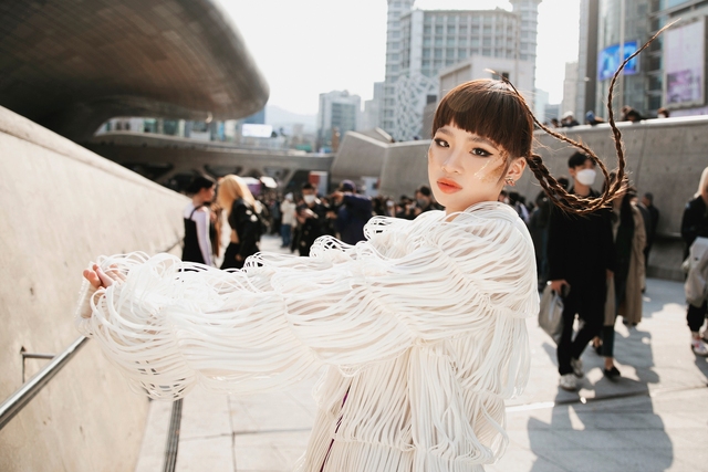 Diện thiết kế của Công Trí, Bảo Hà xuất hiện ấn tượng tại Seoul Fashion Week 2023 - Ảnh 18.