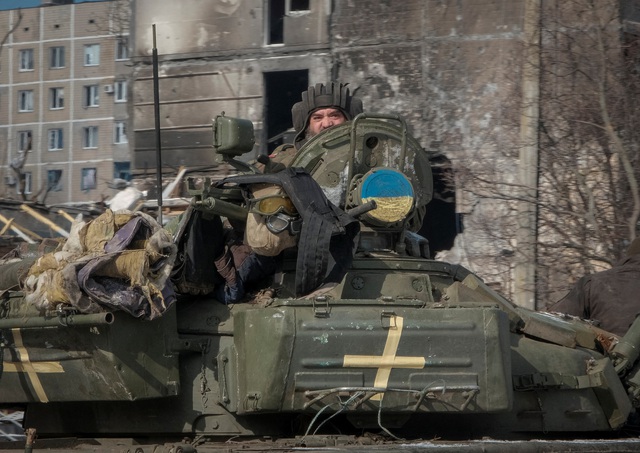 Quân Nga đại bại trong trận chiến xe tăng ‘lớn nhất’ ở Ukraine? - Ảnh 3.
