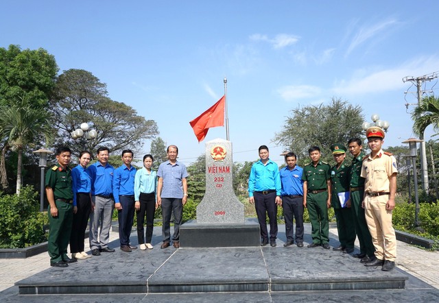 Đồng Tháp: Nhiều hoạt động ý nghĩa khi ra quân Tháng Ba biên giới - Ảnh 3.