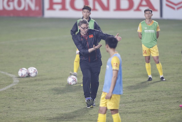 HLV Troussier giao trọng trách lớn cho đội U.23 Việt Nam - Ảnh 1.