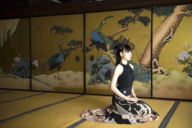 NTK hàng đầu Nhật Bản Kobayashi Eiko làm show kimono – áo dài   - Ảnh 3.
