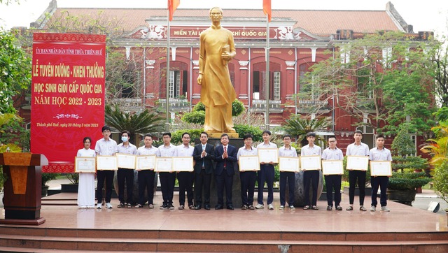 Thừa Thiên-Huế có 62 học sinh đạt giải trong kỳ thi học sinh giỏi quốc gia - Ảnh 3.