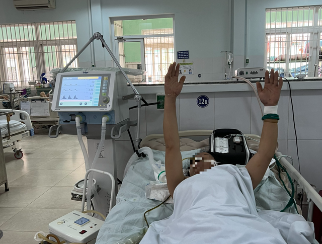Cập nhật diễn biến sức khỏe bệnh nhân ngộ độc Botulinum tại Quảng Nam đến chiều 20.3 - Ảnh 3.