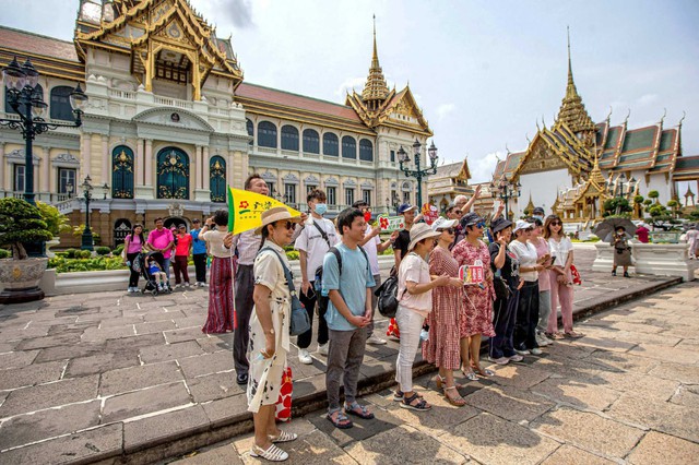 Vừa quay trở lại Thái Lan, du khách Trung Quốc đã gây hỗn loạn - Ảnh 1.