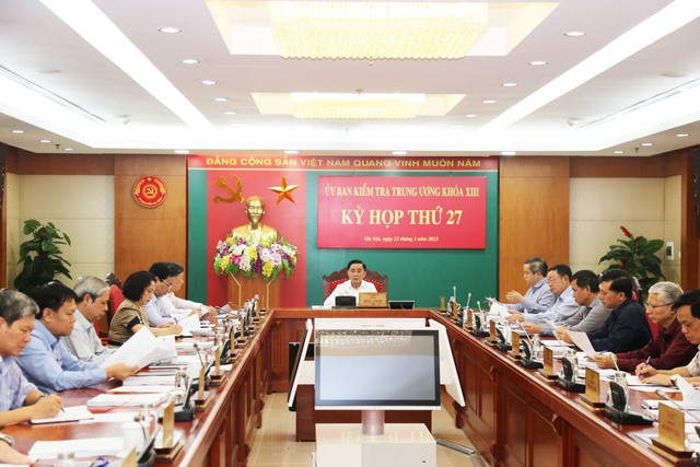 Cảnh cáo Chủ tịch UBND tỉnh Đồng Nai, Chánh án TAND tỉnh Đắk Nông - Ảnh 1.