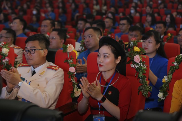 Anh Bùi Quang Huy: 'Cán bộ Đoàn được giải thưởng không được ngủ quên trên chiến thắng' - Ảnh 2.