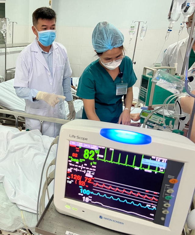 Bệnh viện Chợ Rẫy miễn phí thuốc hiếm trị ngộ độc Botulinum bệnh nhân ở Quảng Nam - Ảnh 1.