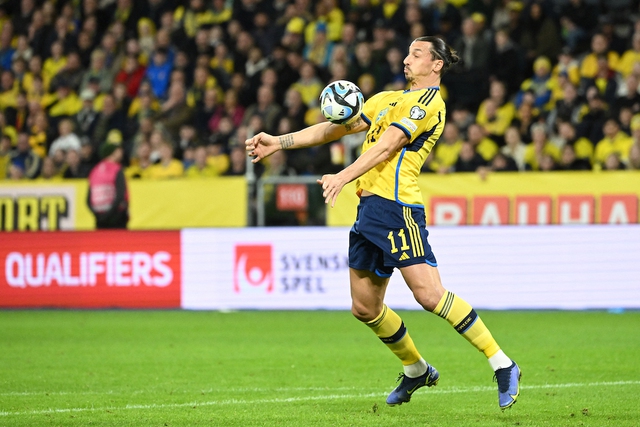 Vòng loại EURO 2024: Lukaku gieo sầu cho Thụy Điển trong ngày Ibrahimovic lập kỷ lục - Ảnh 1.