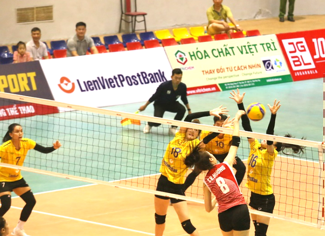 Bích Tuyền tỏa sáng, đội nữ bóng chuyền Ninh Bình vào chung kết Cúp Hùng Vương 
 - Ảnh 2.