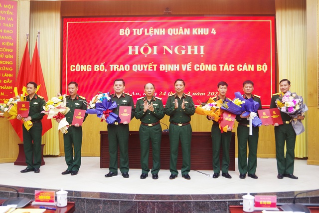Quân khu 4 bổ nhiệm, điều động 2 Chỉ huy Bộ CHQS tỉnh Thừa Thiên - Huế - Ảnh 3.