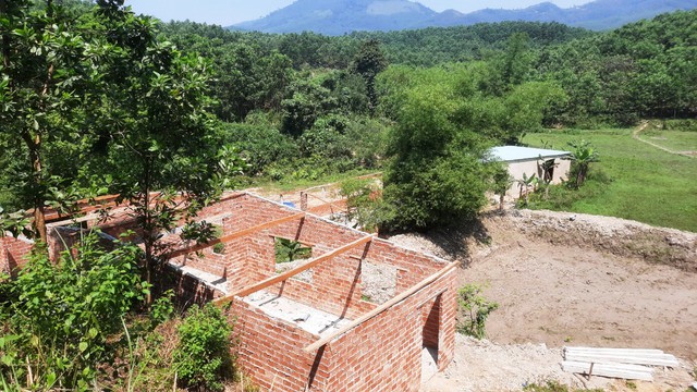 Người dân Quảng Nam ồ ạt xây nhà trái phép đón đầu dự án chờ… đền bù - Ảnh 3.