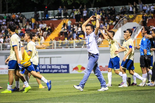 Giải bóng đá Thanh Niên Sinh viên Việt Nam nóng hơn bao giờ hết  - Ảnh 4.