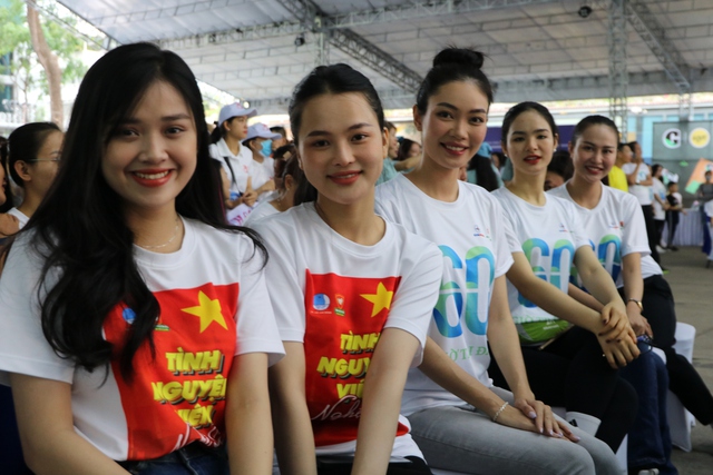 Hoa hậu H’Hen Nie tham gia chạy bộ chào mừng Ngày thành lập Đoàn 26.3 - Ảnh 5.