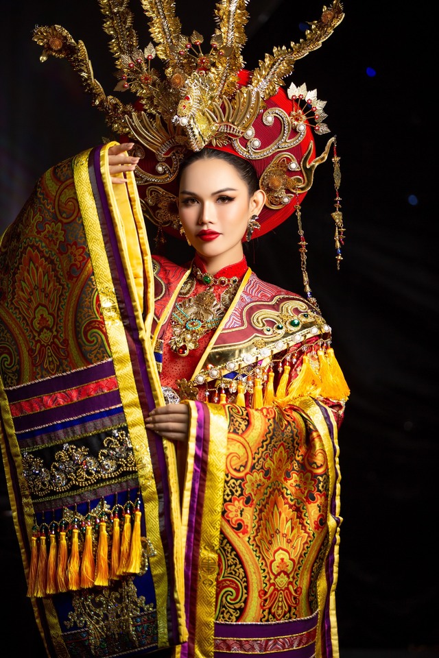 Top 12 'Miss International Queen Vietnam 2023' diện trang phục dân tộc ấn tượng - Ảnh 7.