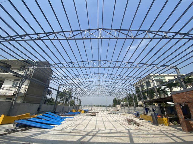 Quảng Ngãi: Phạt Công ty Tứ Hưng 165 triệu đồng do xây dựng nhà xưởng không phép - Ảnh 1.