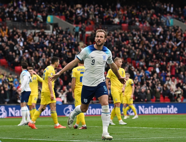 Vòng loại EURO 2024: Ronaldo lập cú đúp cho Bồ Đào Nha, Anh toàn thắng - Ảnh 2. Vòng loại EURO 2024: Ronaldo lập cú đúp cho Bồ Đào Nha, Anh toàn thắng - Ảnh 2.