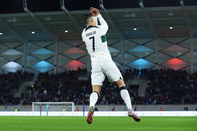 Vòng loại EURO 2024: Ronaldo lập cú đúp cho Bồ Đào Nha, Anh toàn thắng - Ảnh 1.