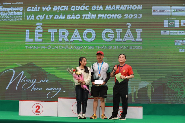 Đỗ Quốc Luật, Lê Thị Tuyết vô địch Tiền Phong Marathon 2023 - Ảnh 6.