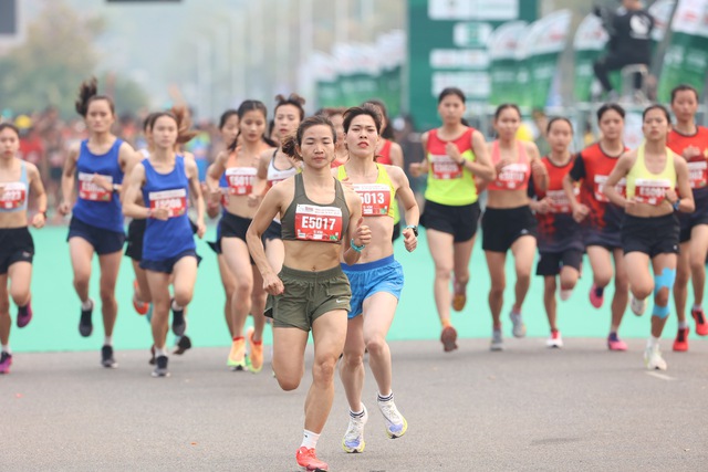 Đỗ Quốc Luật, Lê Thị Tuyết vô địch Tiền Phong Marathon 2023 - Ảnh 4.