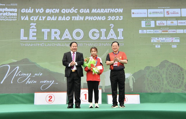 Đỗ Quốc Luật, Lê Thị Tuyết vô địch Tiền Phong Marathon 2023 - Ảnh 3.