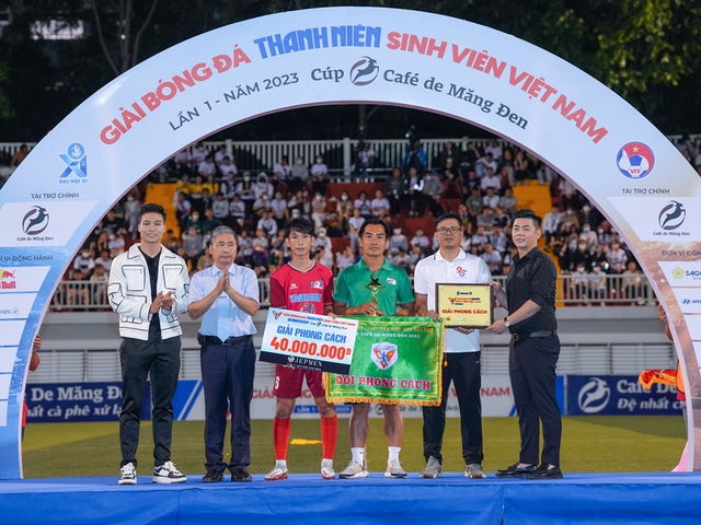 Jepmen Viet Nam trao giải 'Phong cách' cho đội tuyển bóng đá Trường ĐH Tôn Đức Thắng - Ảnh 1.