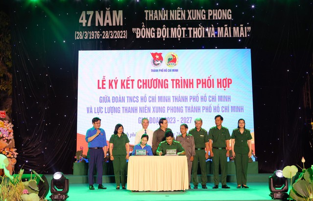 Họp mặt truyền thống 47 năm thanh niên xung phong: 'Đồng đội một thời và mãi mãi' - Ảnh 3.