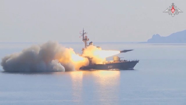 Tàu chiến Nga phóng thử tên lửa hành trình chống hạm - Ảnh 1.