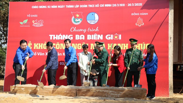 Vùng biên Lao Bảo, biên giới, tháng ba…! - Ảnh 3.