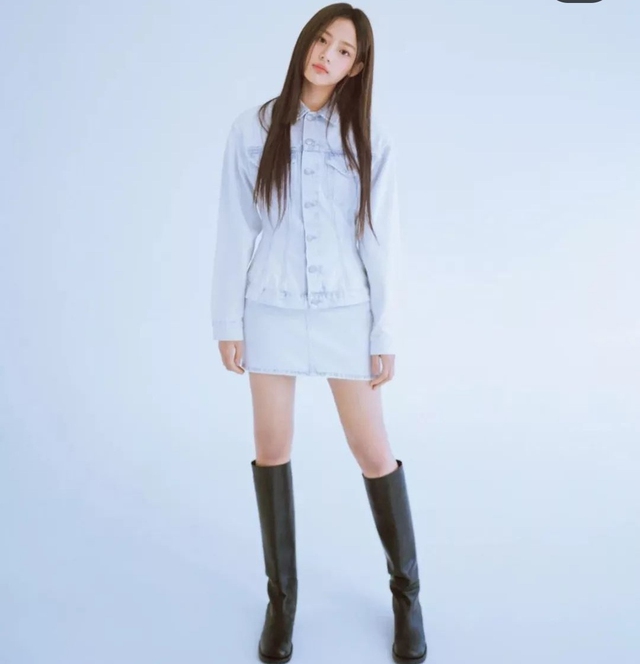 Minji NewJeans tỏa sáng với phong cách thời trang sang chảnh và vẻ đẹp trong trẻo - Ảnh 5.