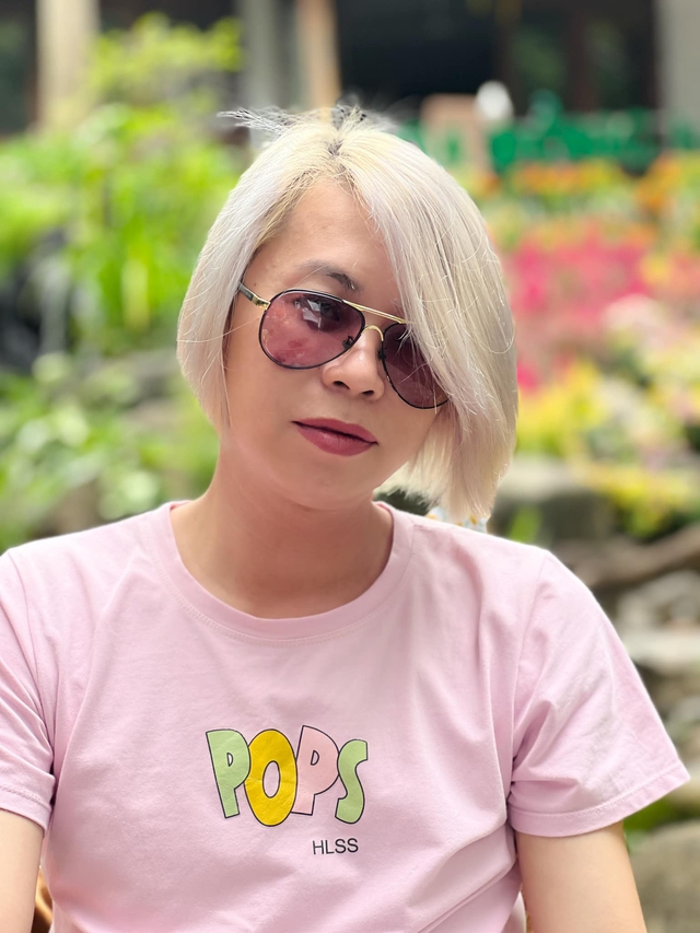 Từ vụ nữ YouTuber không cần đi làm vẫn có tiền: Khi người trẻ sống bất ổn - Ảnh 1.