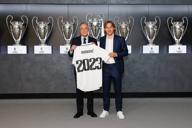 Luka Modric khó chịu với Real Madrid và Florentino Perez vì chưa được gia hạn hợp đồng - Ảnh 1.