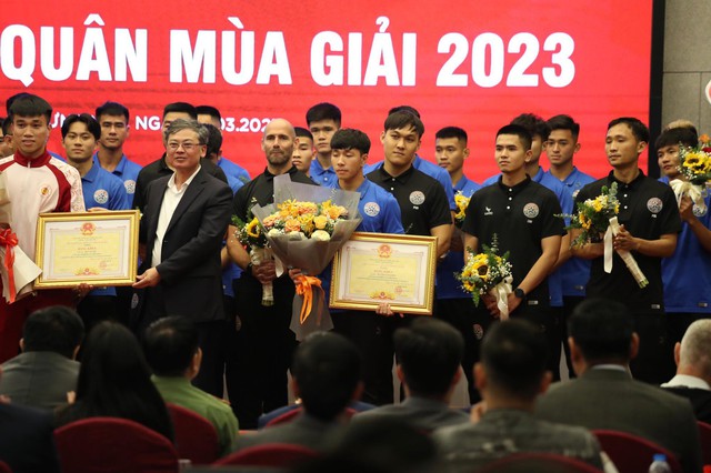 CLB PVF - Công an Nhân dân muốn thăng hạng V-League nhưng 'không thắng bằng mọi giá' - Ảnh 4.